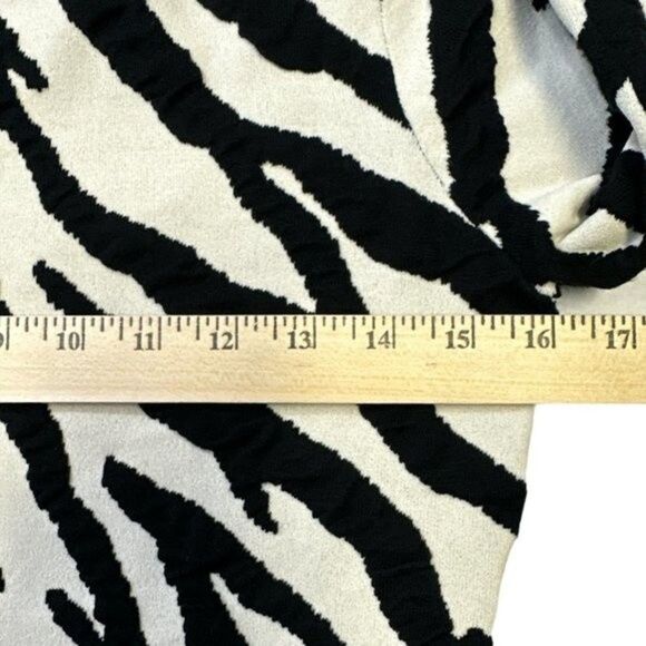 Proenza Schouler Top Silk Blend Animal Print Knit Sz S NWT Soft Elegant Chic - Picture 15 of 16